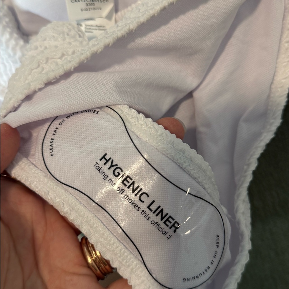 BNWT Cupshe White Textured Bikini with Rainbow Straps - Picture 8 of 9